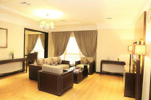 บูดล์ คูเวต อัล ฟาฮาฮิล Aparthotel Kuwait City ภายนอก รูปภาพ